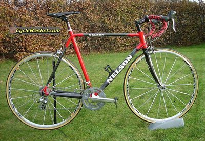 Nelluso bike top